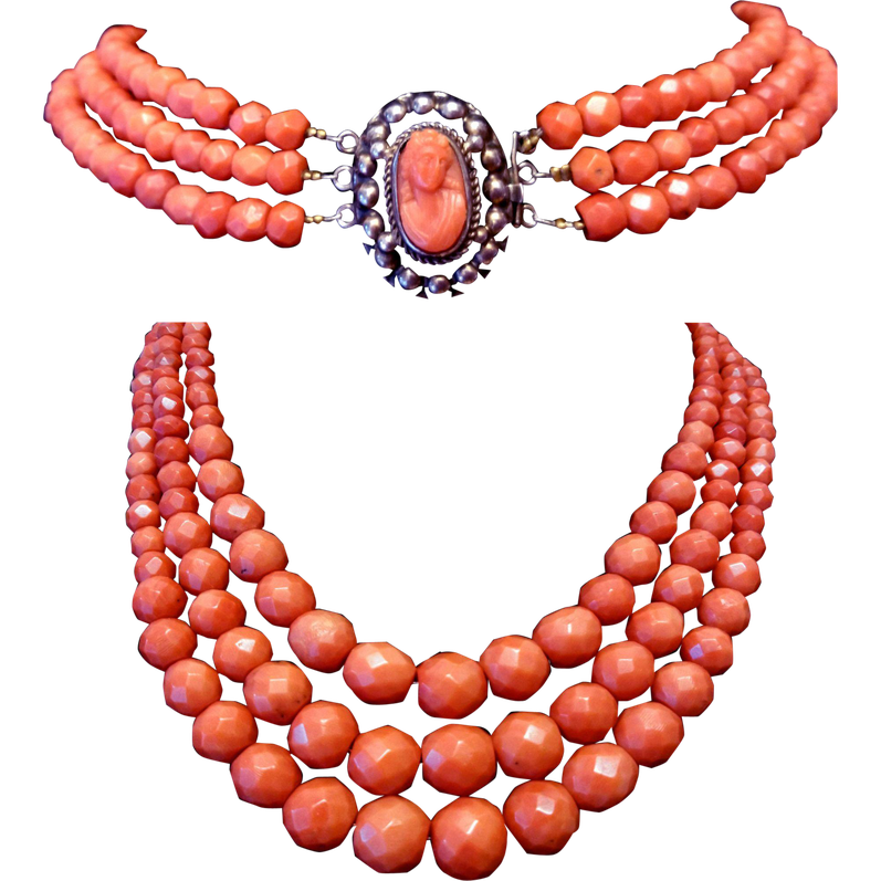 Red Coral Jewellery Png Pic (black)