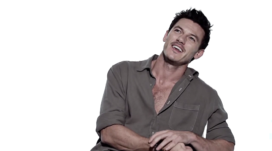 Luke Evans Png Photo (gray, white)